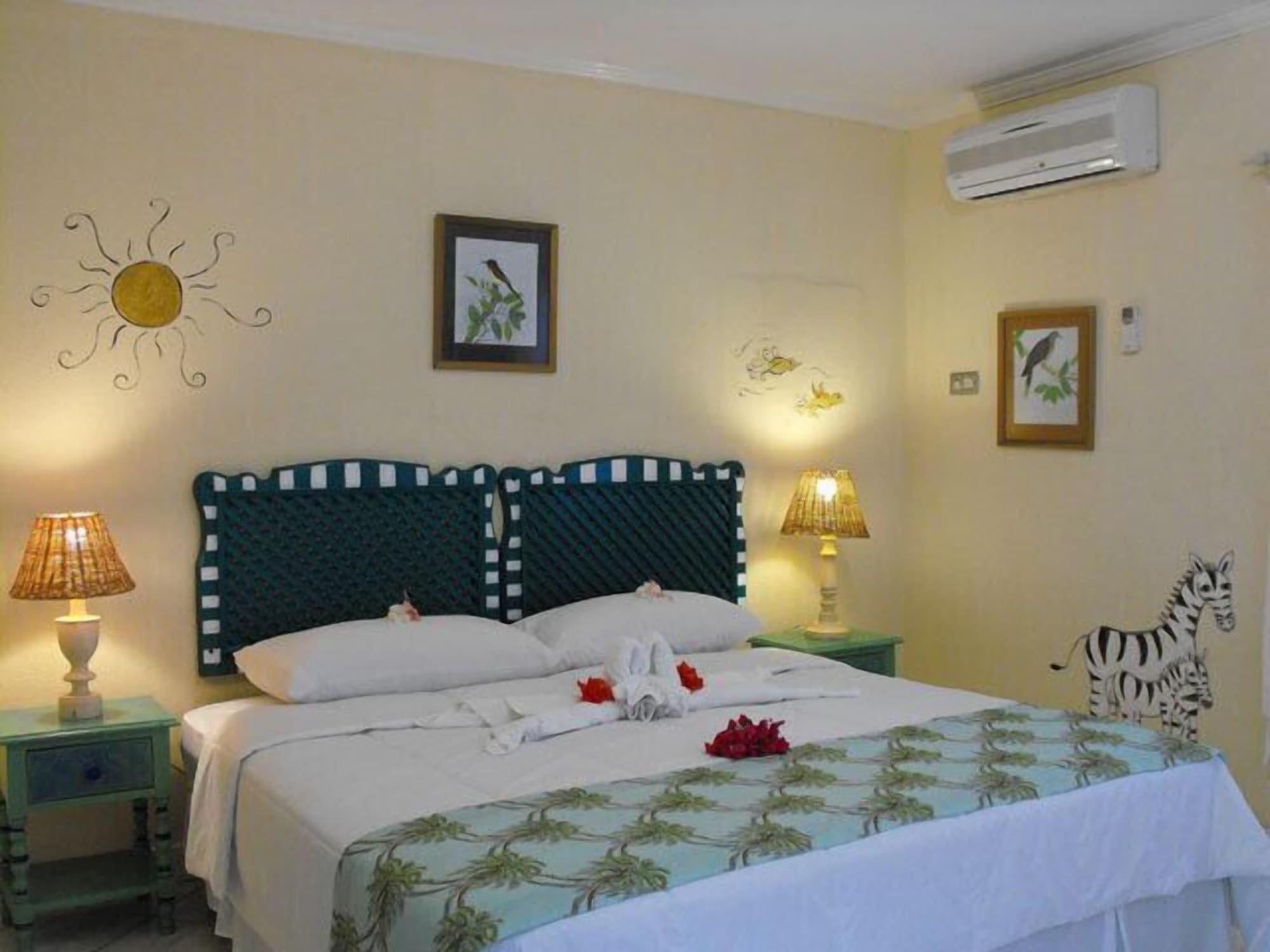 Bar-B-Barn Beach Hotel Negril Exterior foto