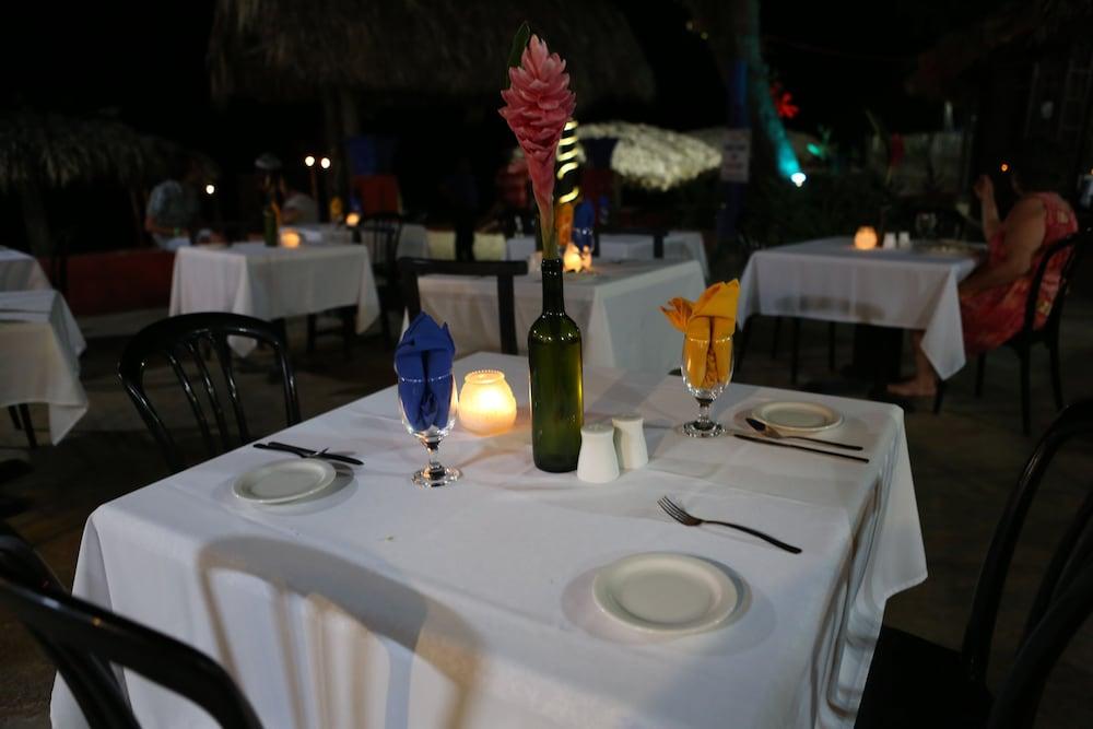 Bar-B-Barn Beach Hotel Negril Exterior foto