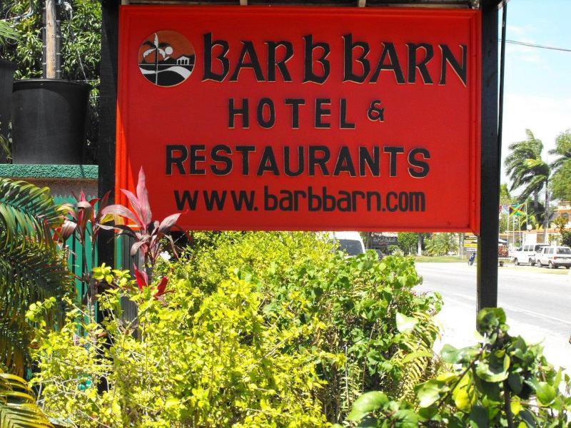 Bar-B-Barn Beach Hotel Negril Exterior foto
