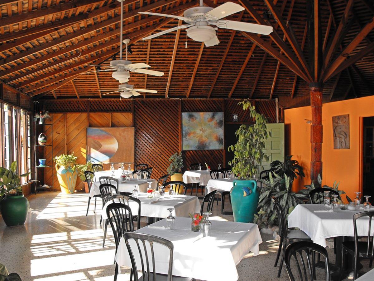 Bar-B-Barn Beach Hotel Negril Exterior foto